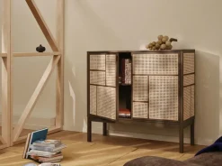 Aparador Air, Roble oscuro, 120x110 cm, con patas*Design House Stockholm Discount
