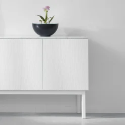 Aparador Beam, Lacado , base blanca, panel superior en mármol carrara*A2 Outlet