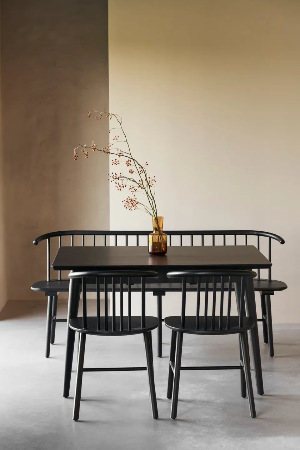 Banco de comedor VIOR, Roble lacado en negro*NJRD