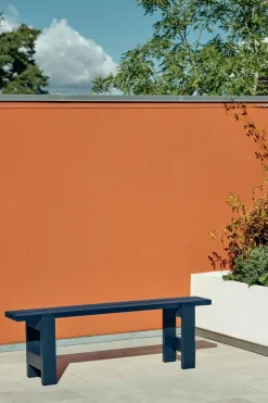 Banco Weekday 140x23 cm en pino lacado, acero*HAY Outlet