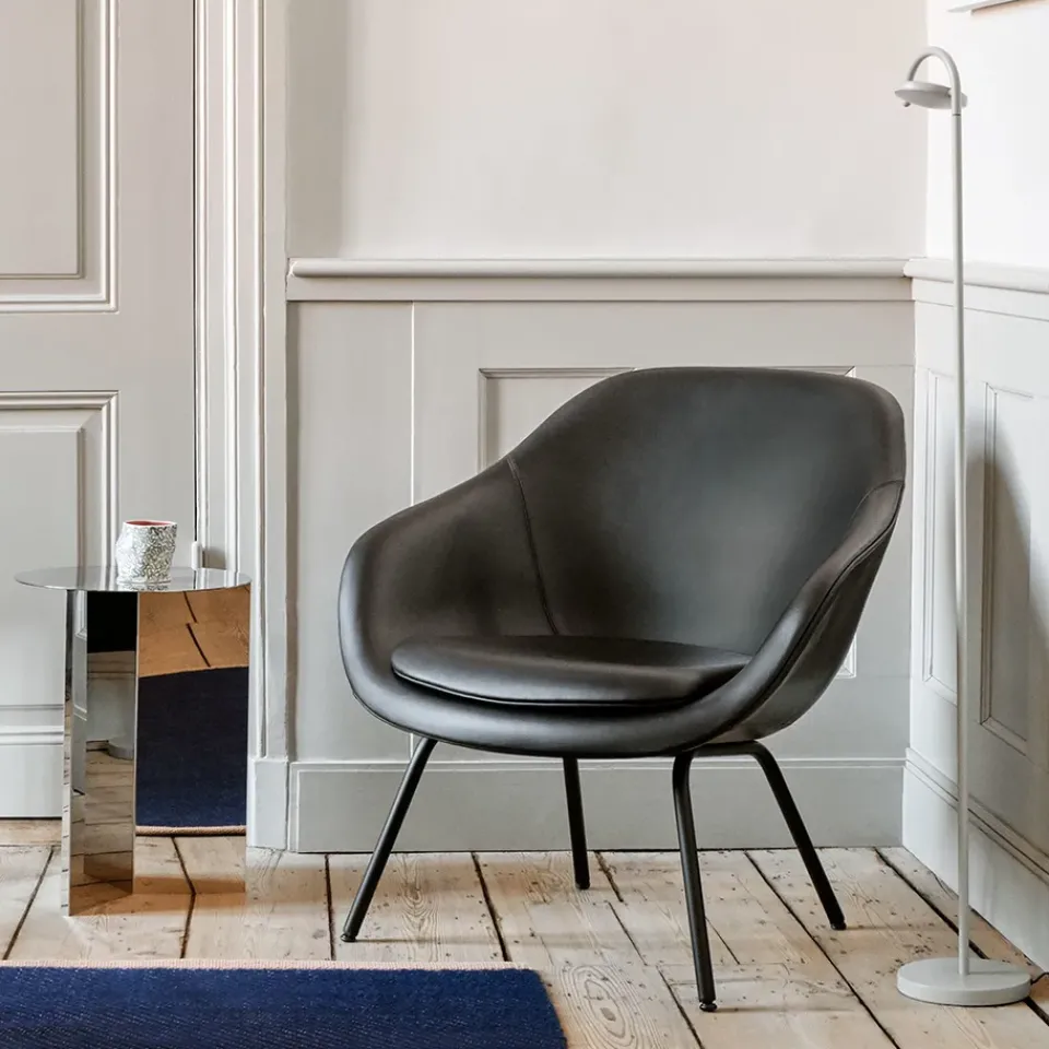 Butaca About a Lounge 87, Sense black-estructura de acero negra*HAY