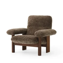 Butaca Brasilia, Dark oak-Root sheepskin*Audo Copenhagen Outlet