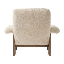 Butaca Brasilia, Walnut-Nature sheepskin curly*Audo Copenhagen Best