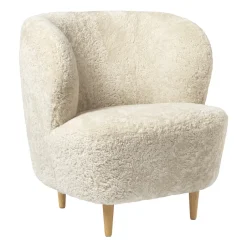 Butaca Lounge Stay Small, Piel de oveja Moonlight-roble lacado*GUBI Outlet