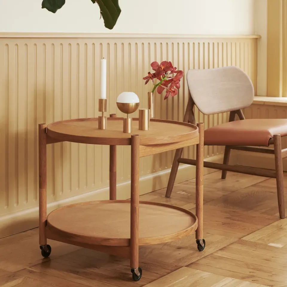 Carrito Bølling Tray Table model 60, Clay, estructura de nogal aceitado*Brdr. Krüger