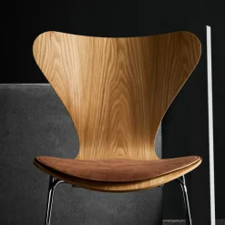 Cojín para silla Series 7 cuero, Brown*Fritz Hansen Sale