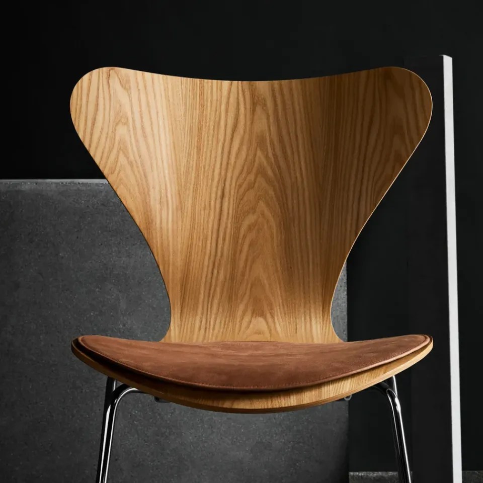 Cojín para silla Series 7 cuero, Brown*Fritz Hansen Sale