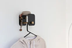 Colgador de pared Hang in There, Black-brass*Umage Outlet