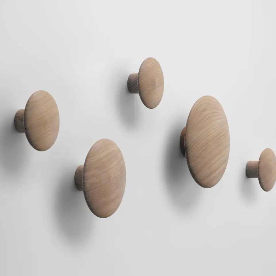 Colgador de pared The Dots, grande, roble*Muuto Online
