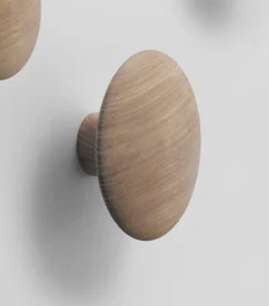 Colgador de pared The Dots, mediano, roble*Muuto Clearance