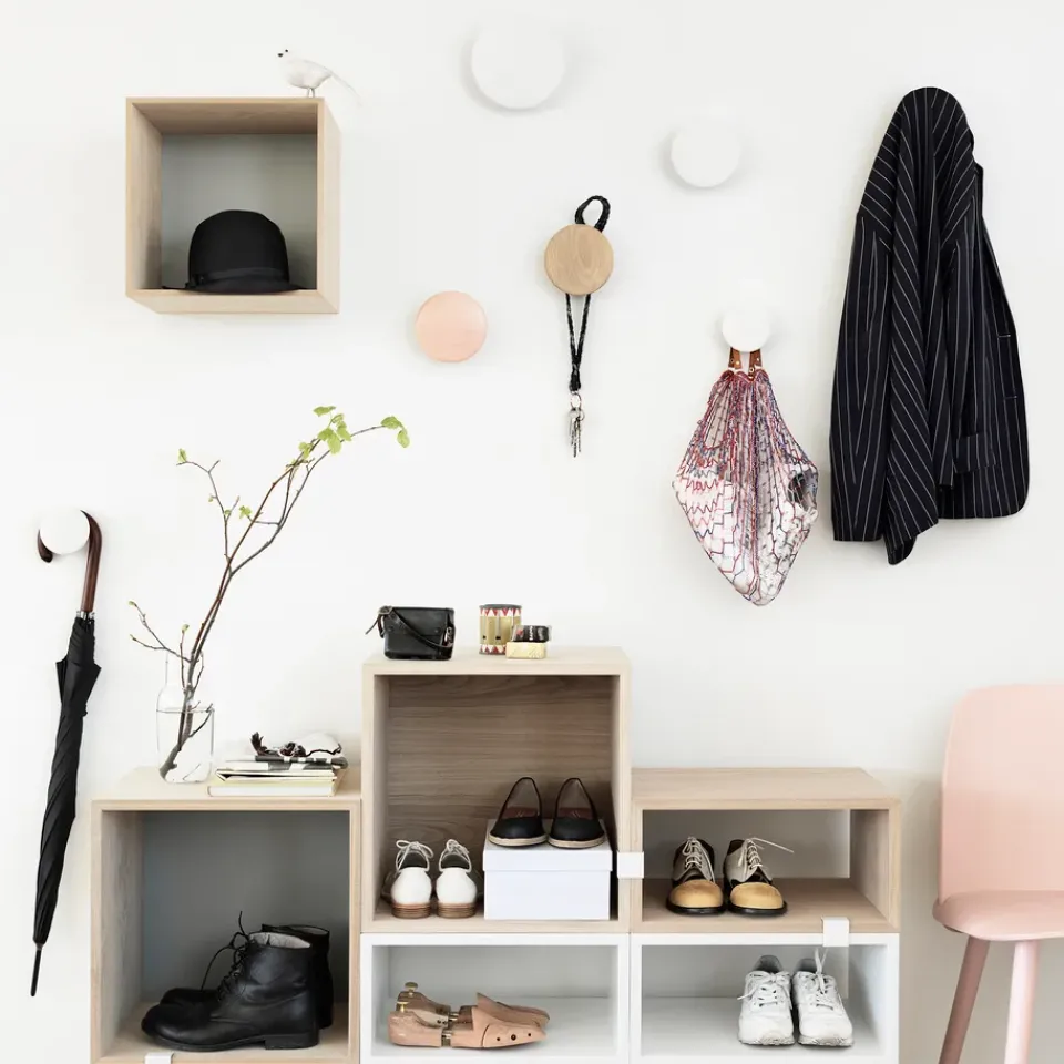 Colgador de pared The Dots, mediano, roble*Muuto Clearance