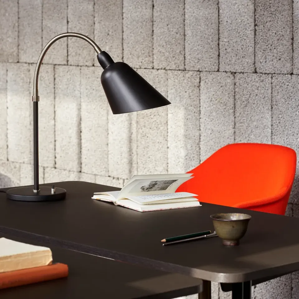 Escritorio Pavilion AV16, Mushroom linoleum, roble lacado, patas de cromo*&Tradition Clearance