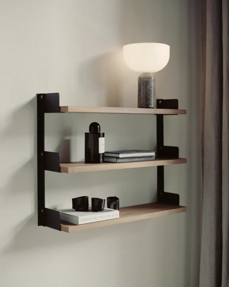 Estantería de pared Tea Shelf 46x62,5 cm, Nogal*New Works Clearance