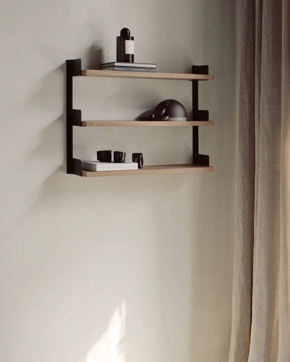 Estantería de pared Tea Shelf 46x62,5 cm, Nogal*New Works Clearance