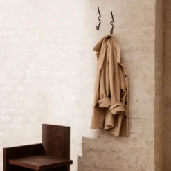 Gancho Curvature sencillo, latón*Ferm Living Clearance