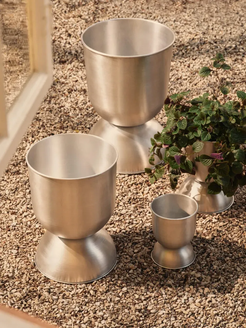 Maceta Hourglass pequeña Ø30 cm, Aluminio*Ferm Living New