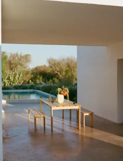 Mesa Assemble, Teca, 220×92 cm*Muuto Hot