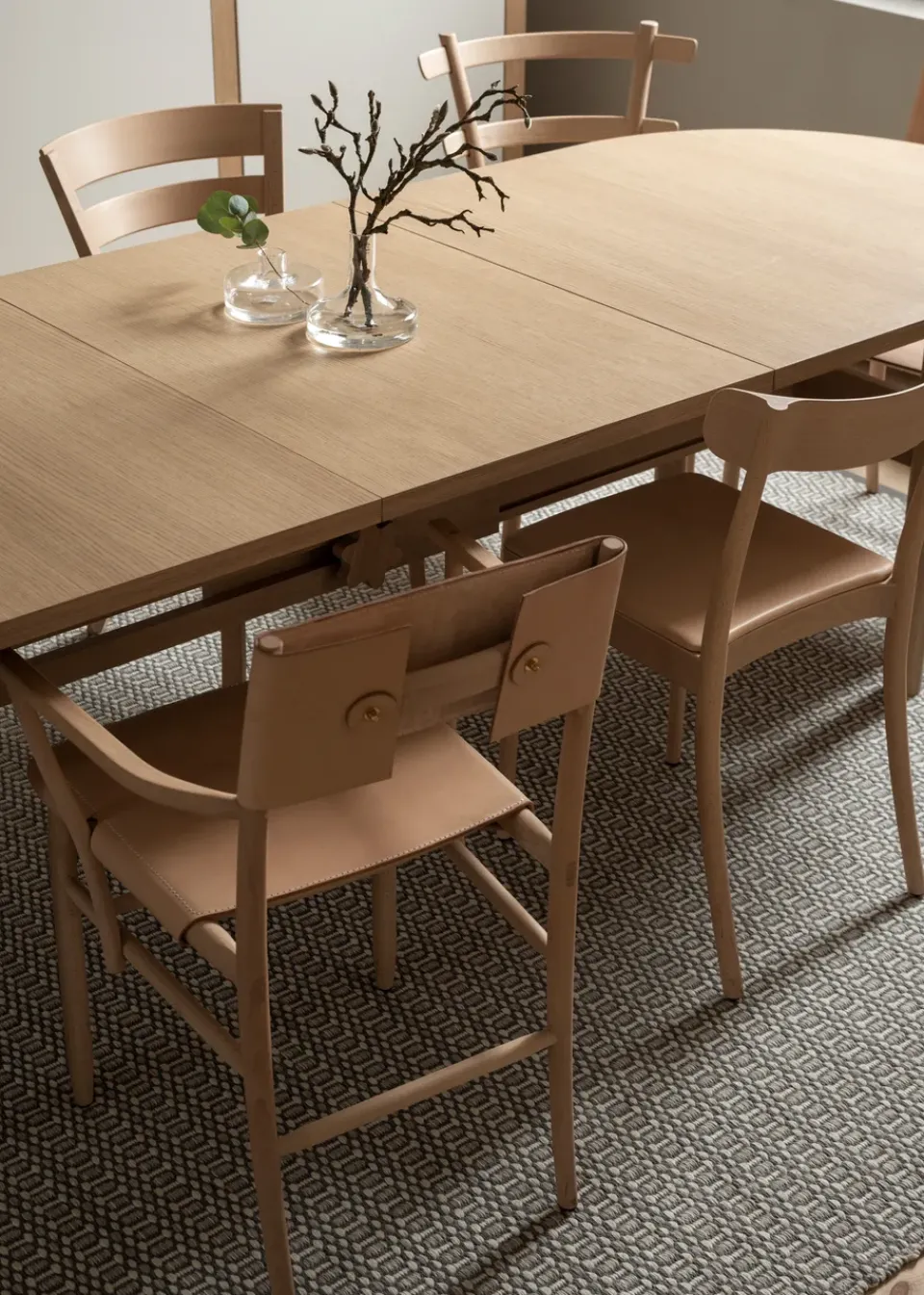 Mesa Ateljé, Roble-natural-pomo en roble*Gärsnäs Outlet