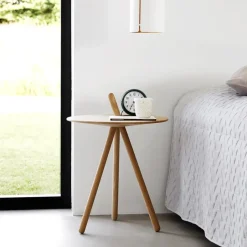 Mesa auxiliar Come Here, roble enjabonado*Woud Sale