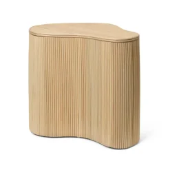 Mesa auxiliar con almacenaje Isola, Natural*Ferm Living New