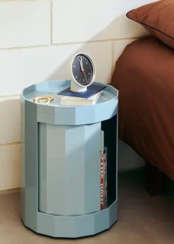 Mesa auxiliar Facet Cabinet 100, Misty blue*HAY Online