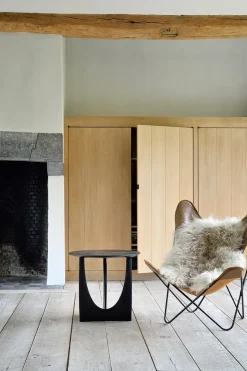 Mesa auxiliar Geometric, Roble Ø51*Ethnicraft Outlet