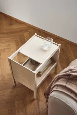 Mesa auxiliar Journal 29x43 cm, Roble blanco*Form & Refine Hot