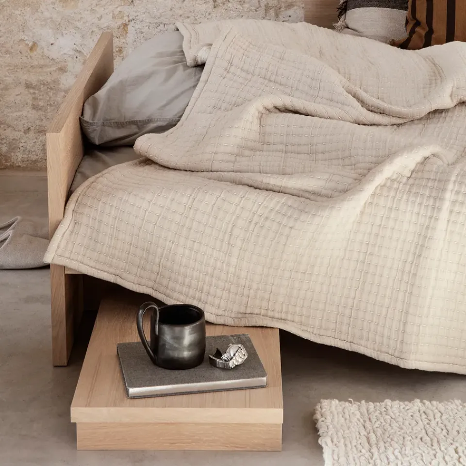 Mesa auxiliar Kona, Roble*Ferm Living Online