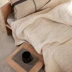 Mesa auxiliar Kona, Roble*Ferm Living Online