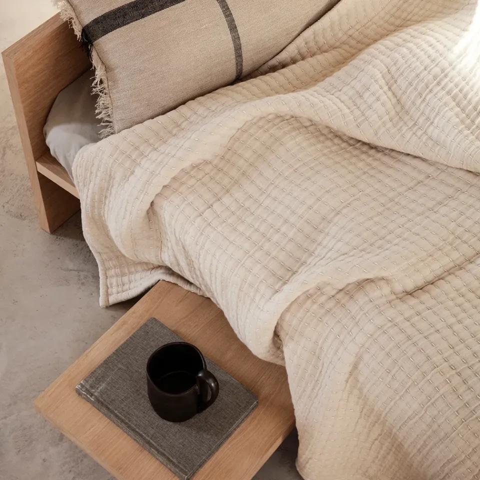 Mesa auxiliar Kona, Roble*Ferm Living Online