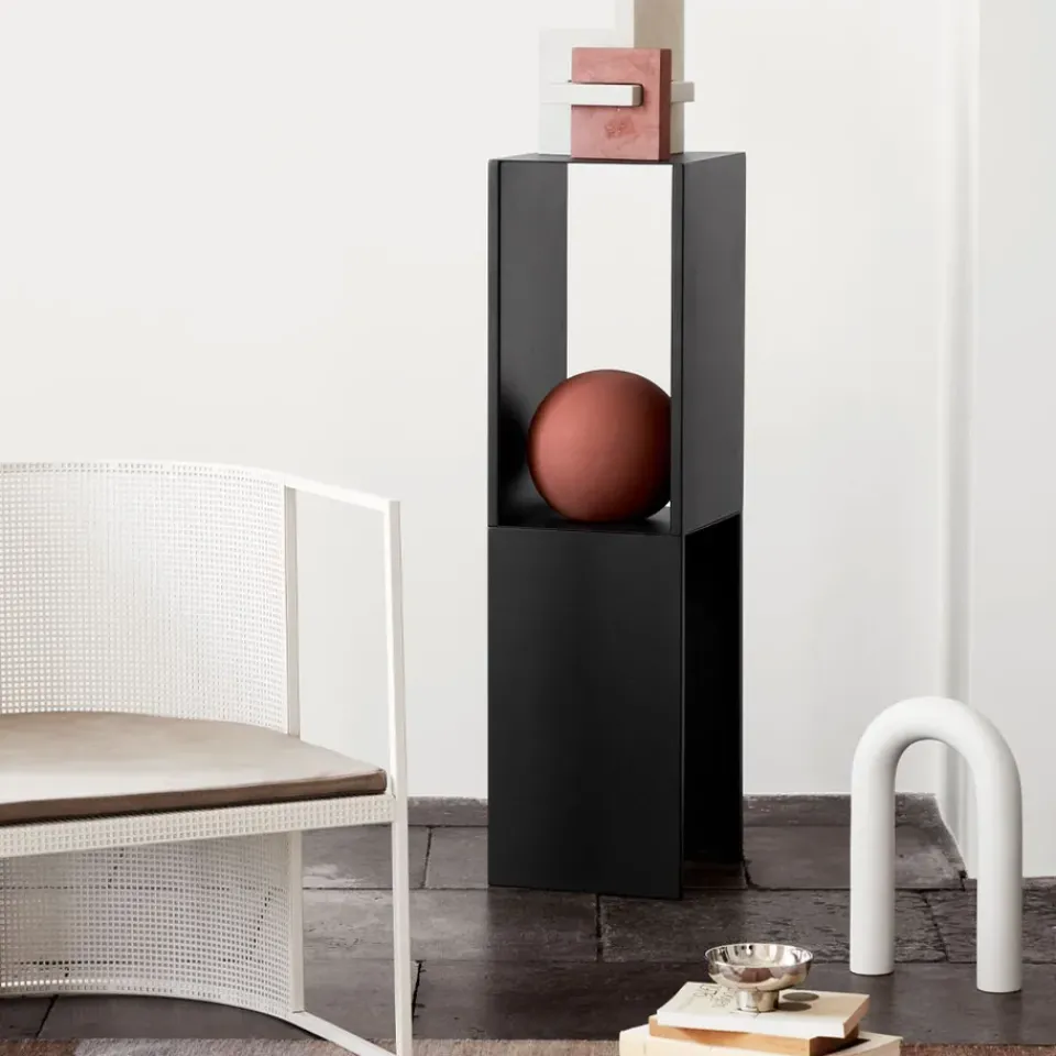 Mesa auxiliar Pedestal, Black*Kristina Dam Studio Hot