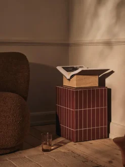 Mesa auxiliar Pillar, Brown, 32×32×42 cm*Ferm Living Online