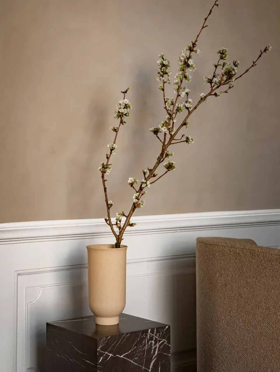 Mesa auxiliar Plinth tall 30x30x51 cm, Brown, pino*Audo Copenhagen New
