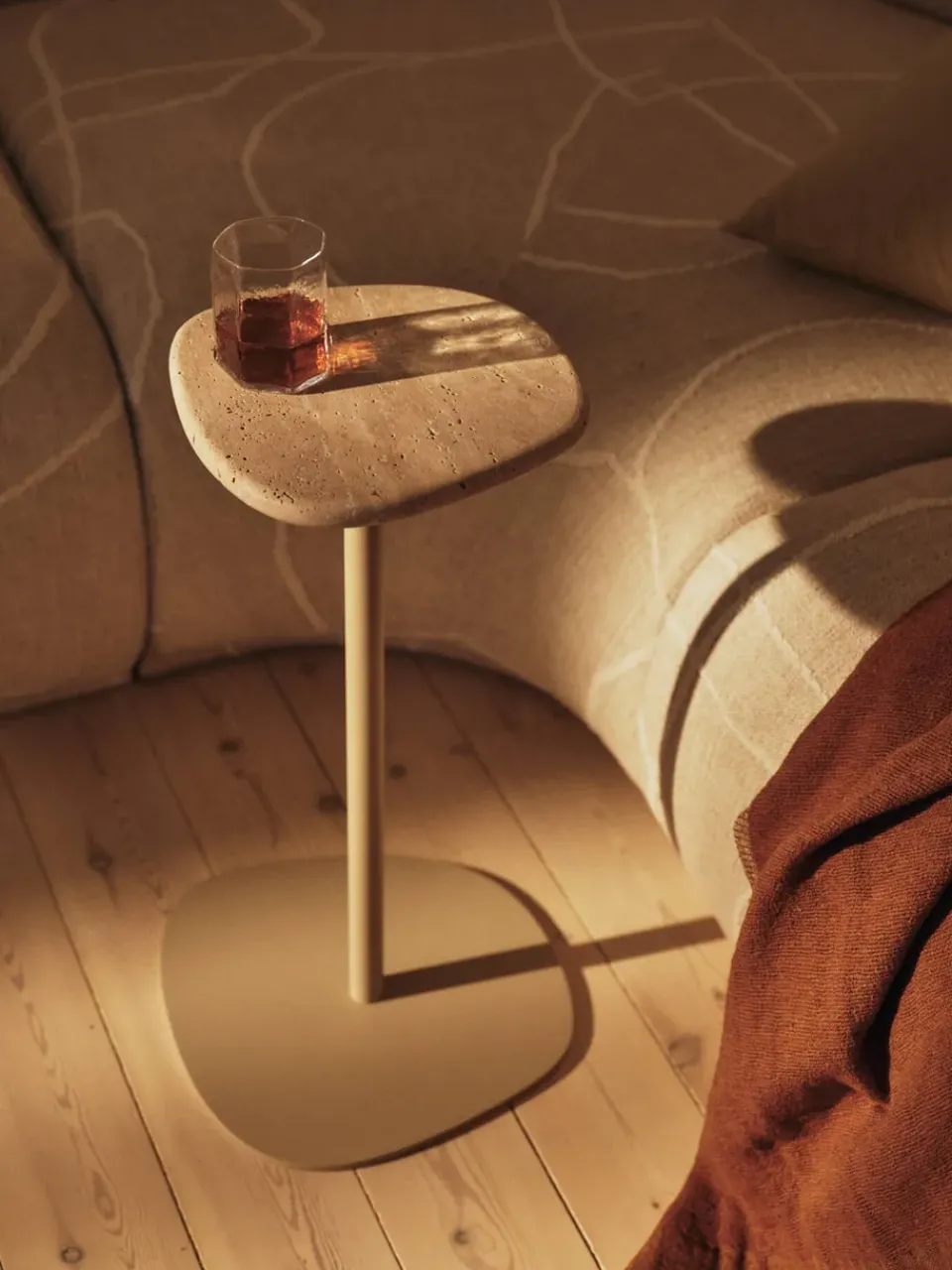 Mesa auxiliar Plyo , Light cashmere*Ferm Living