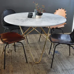 Mesa Big O Table, Mármol carrara, base de latón*OX Denmarq Hot