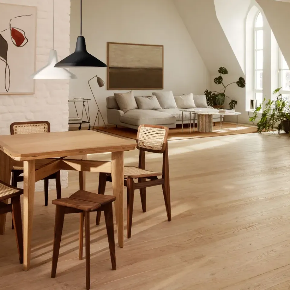 Mesa B-Table, Oak matt lacqured*GUBI New