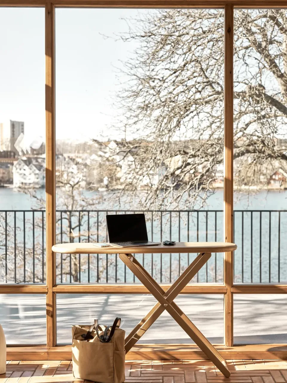 Mesa Cinderella, Oak*Design House Stockholm Hot