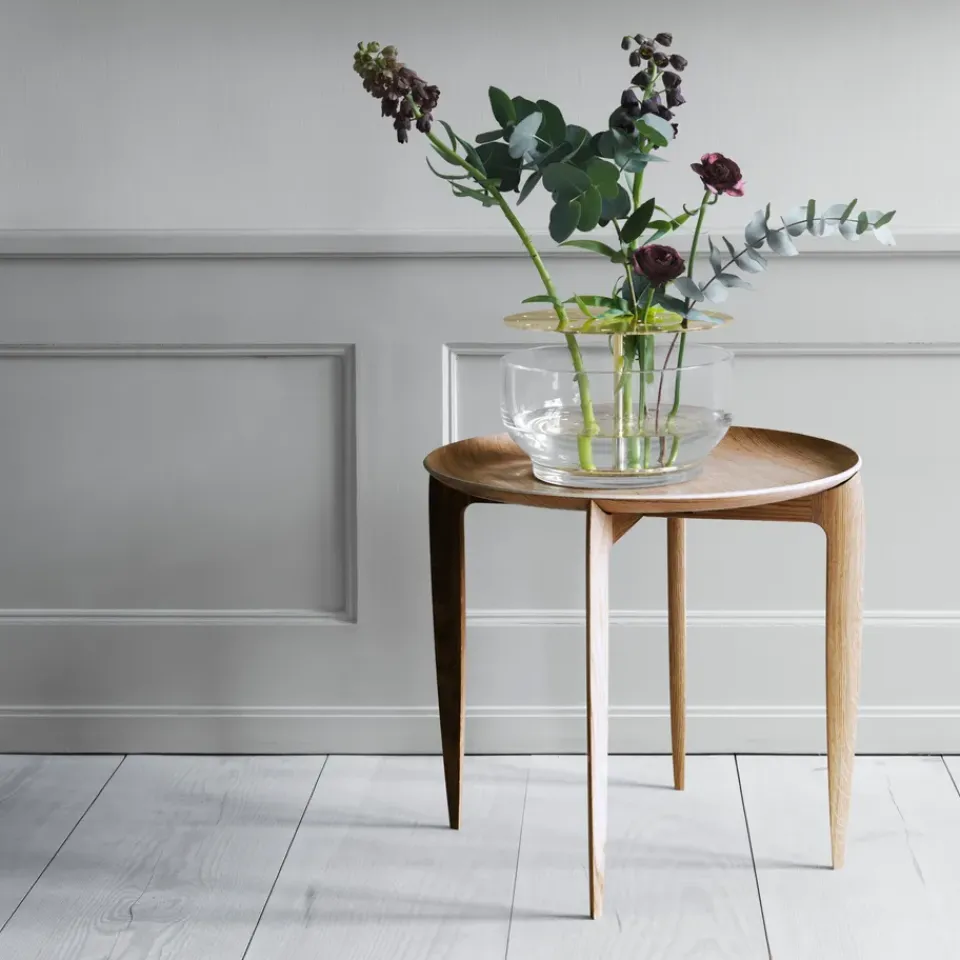 Mesa con bandeja Foldable Ø 45 cm, Roble*Fritz Hansen Discount