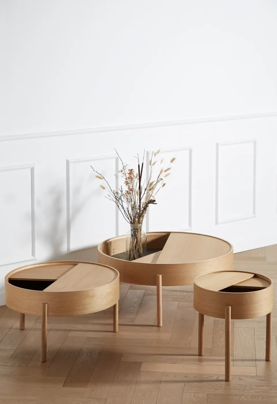 Mesa de centro Arc Ø66 cm, Roble barnizado*Woud Sale