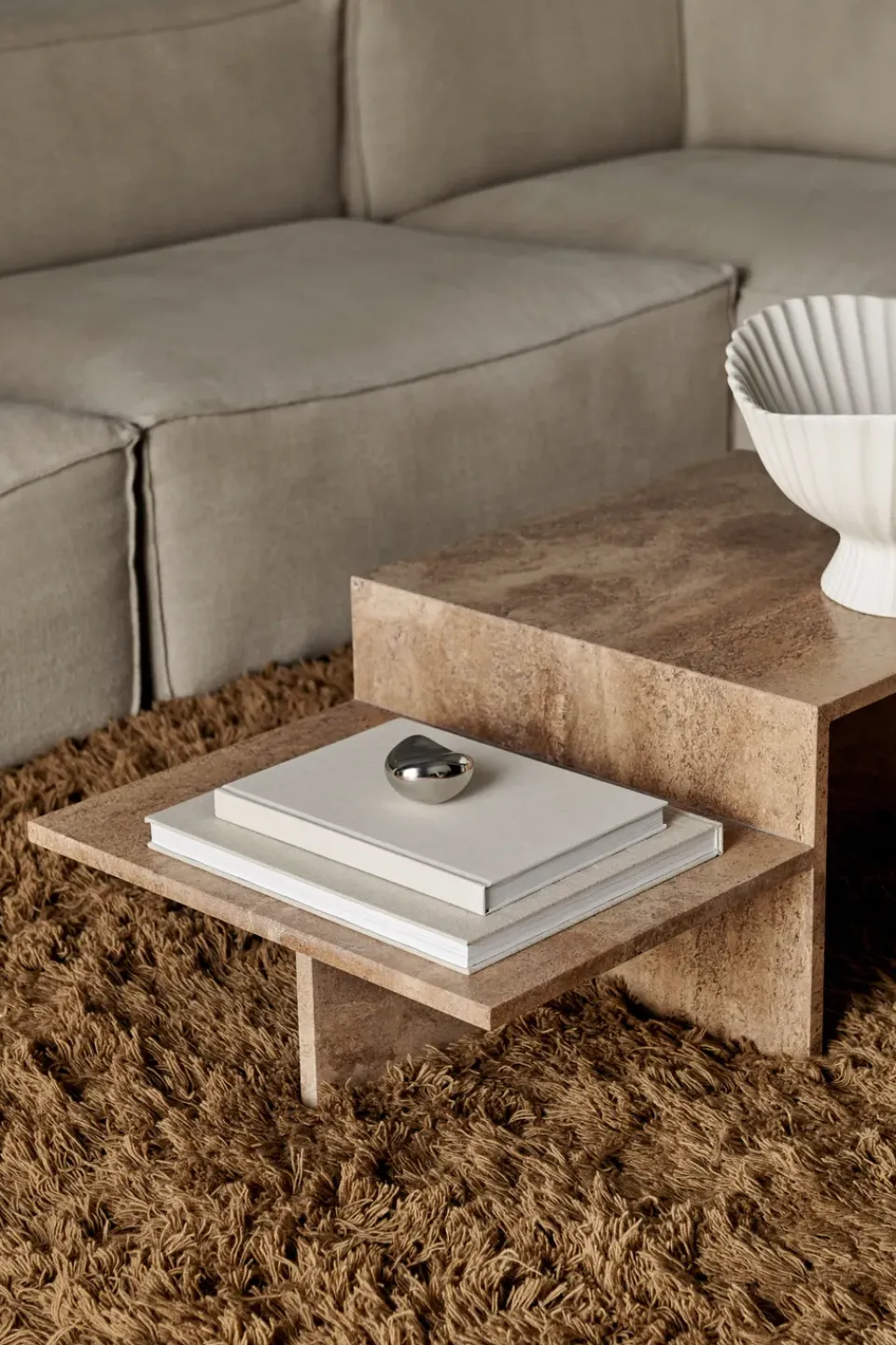 Mesa de centro Distinct, Dark Brown Travertine*Ferm Living Sale