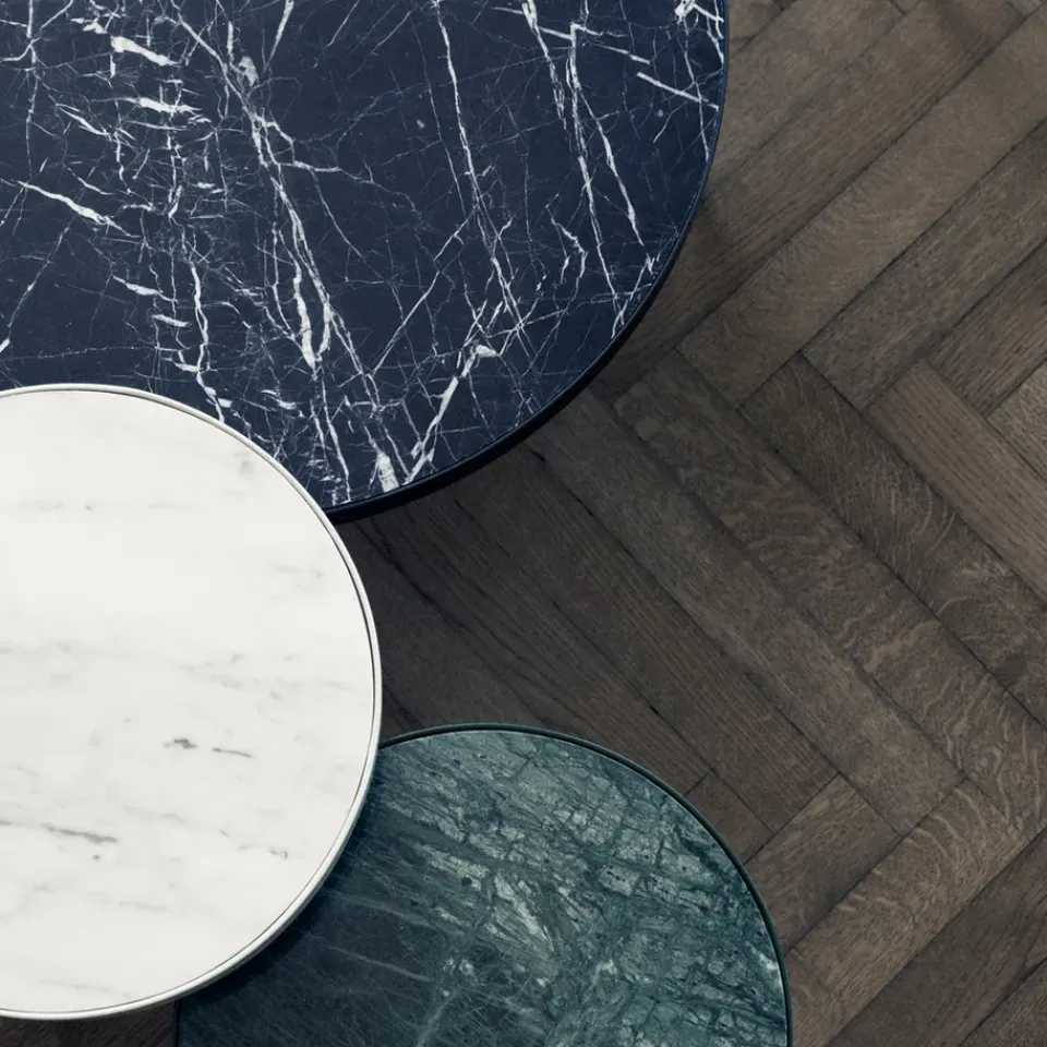 Mesa de centro Marble Table, Mármol , large, base negra*Ferm Living Sale