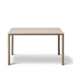 Mesa de centro Piloti 6720, Roble lacado - altura 41 cm*Fredericia Furniture Hot