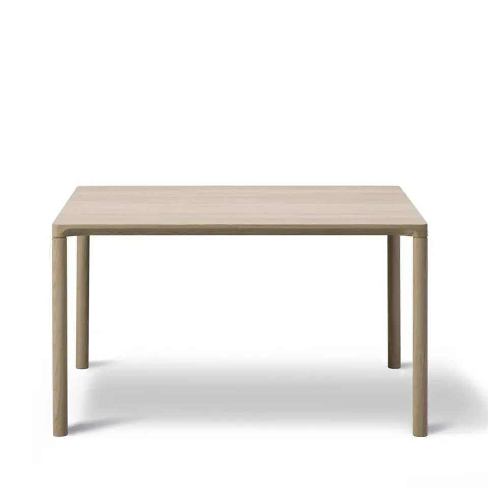 Mesa de centro Piloti 6720, Roble lacado - altura 41 cm*Fredericia Furniture Hot