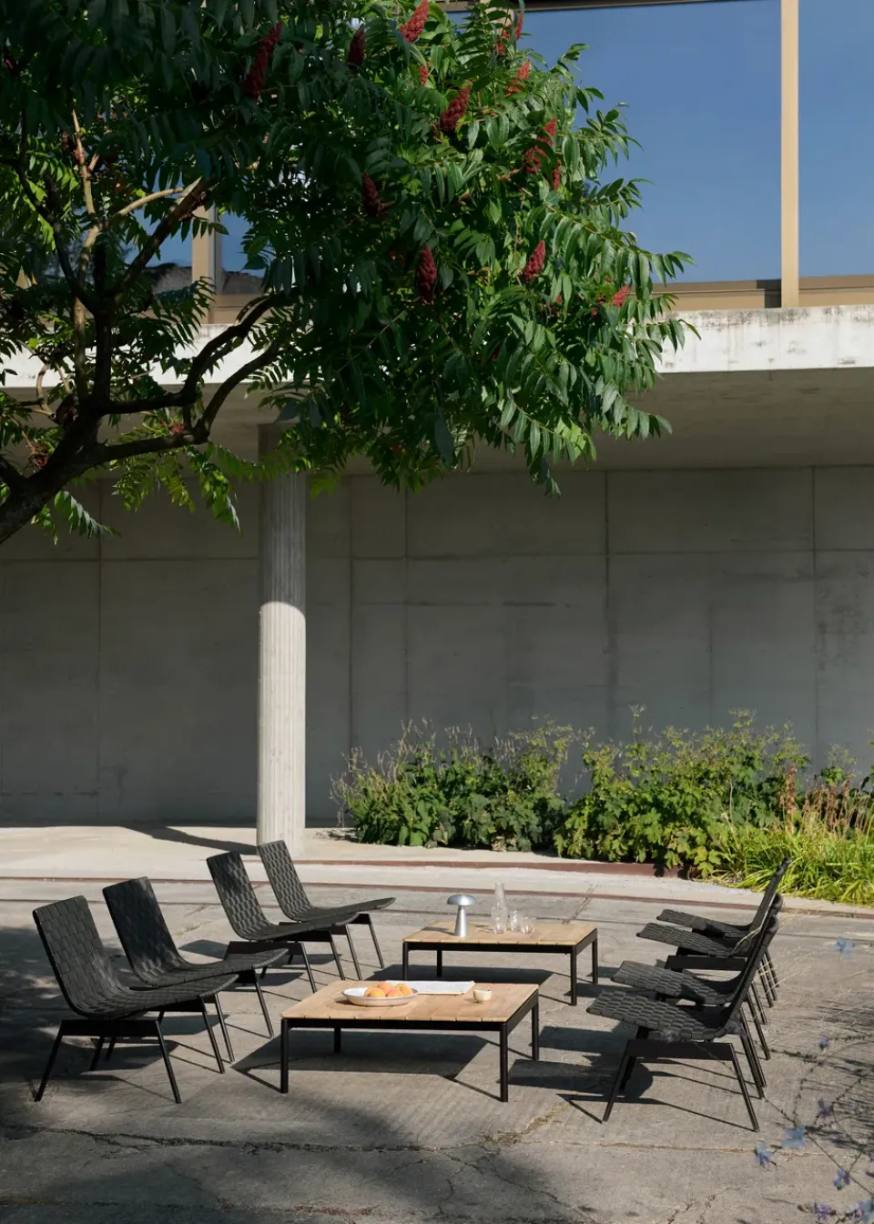 Mesa de centro Ville Outdoor AV50, Warm black-teak*&Tradition Best