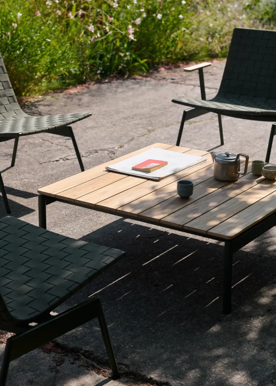Mesa de centro Ville Outdoor AV50, Bronze green-teak*&Tradition Best