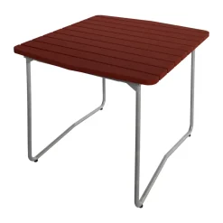 Mesa de comedor B31, Roble teñido en rojo oscuro, estructura galvanizada en caliente, 84x92 cm*Grythyttan Stålmöbler Online