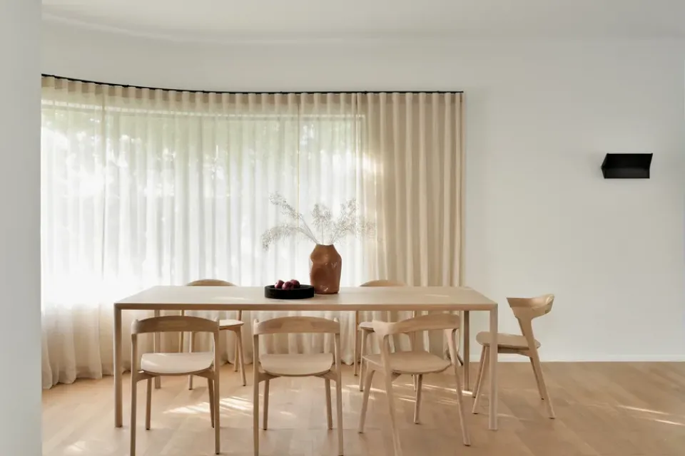 Mesa de comedor Bok 200x95 cm, Roble con aceite duro encerado*Ethnicraft Best