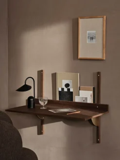 Mesa escritorio Sector, Smoked Oak, brass*Ferm Living Hot