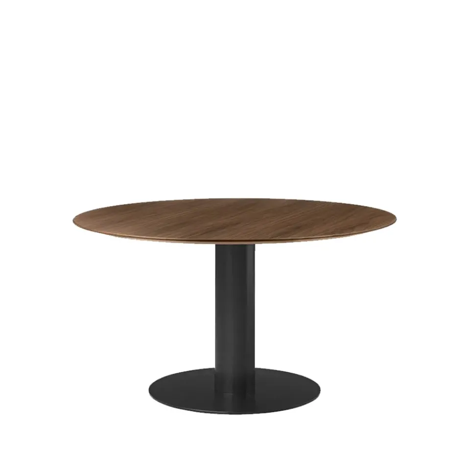 Mesa 2.0, American walnut, ø130, base negra*GUBI New