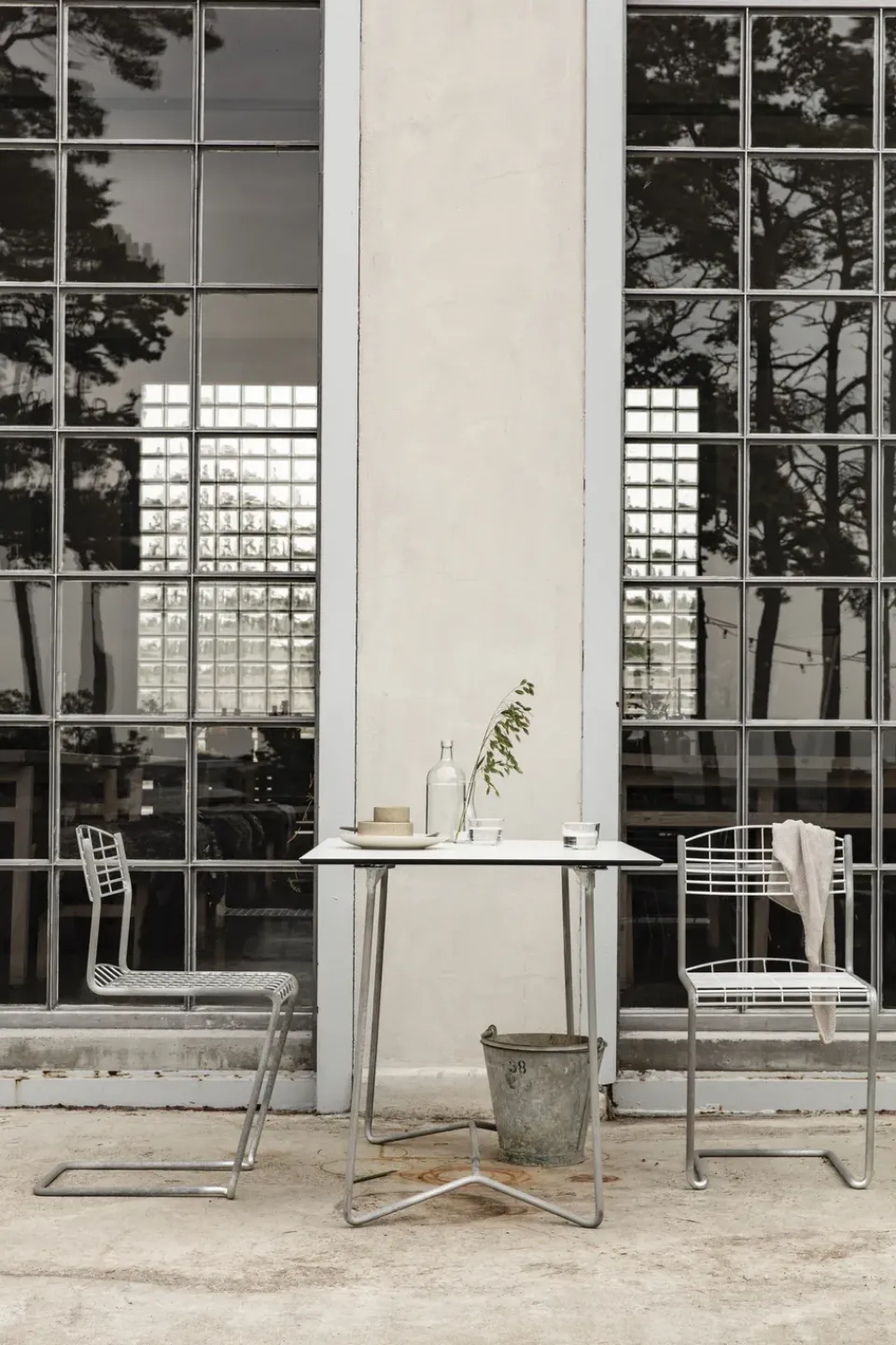 Mesa High Tech rectangular, -estructura galvanizada en caliente*Grythyttan Stålmöbler Clearance